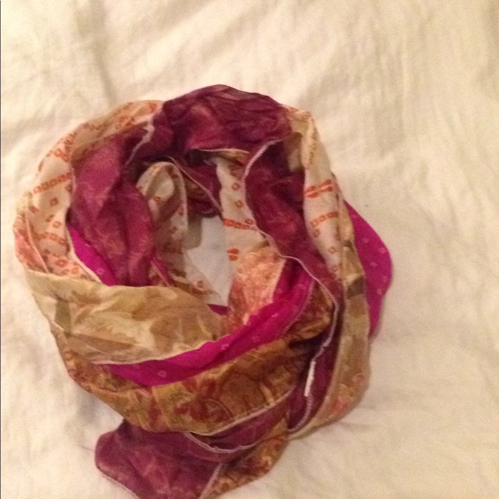 Scarf - Picture 3 of 5